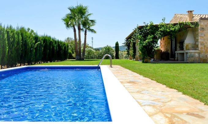 Manacor House | Natural stone finca with pool and sun terrace in Son Carrio
