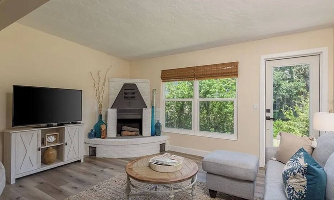 Marthas Vineyard Cottage | Nature, Comfort, and Calm – All at the Bayou’s Edge