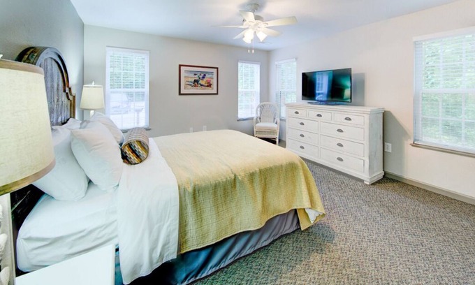 Sea Scape Resort | Nature Escape! Surrounded by Lakes & Woodlands, Kitty Hawk Coastal Reserve