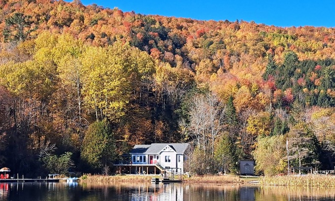 Val-des-Monts House | Nature, hot tub, relaxation at its best!