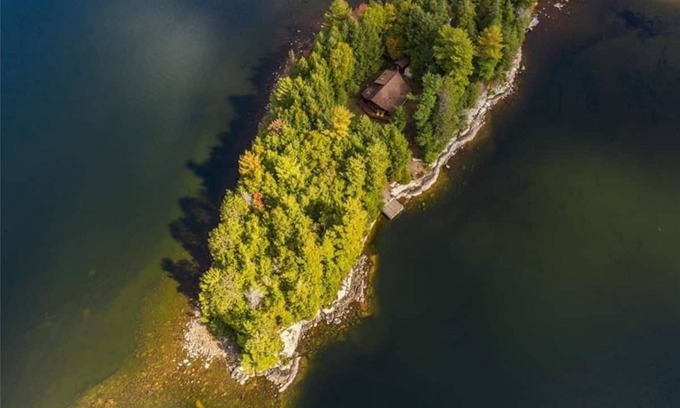 Dysart et al Cottage | Nature lover's dream: Private Cottage on 8.5 Acres