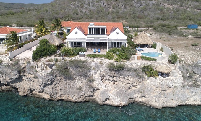 Lagun Apartment | Nature Lovers Paradise. Apartment in luxurious, eco friendly, seafront villa.