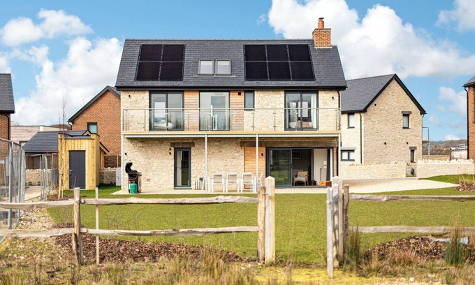 Holworth House | Nature's Gate (SV07), Silverlake, Dorset