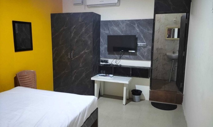 Rajajinagar Hotel | Navarang Residency