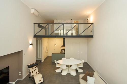 Porta Genova Apartment | Navigli-Duomo, Luxury Modern Loft