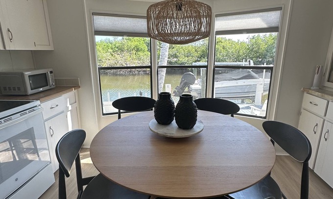 Goodland House | Navy Flamingo