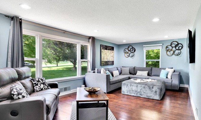 Gurnee House | Navy Graduation ~ 6 Flags ~ Bristol Renaissance Faire ~ Casino ~ Outlet Malls