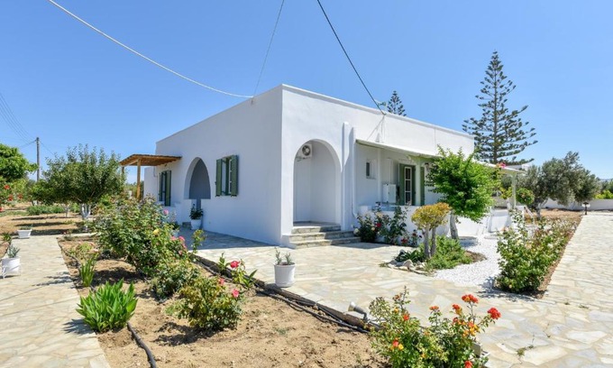 Agia Anna Apartment | Naxian Garden of Senses