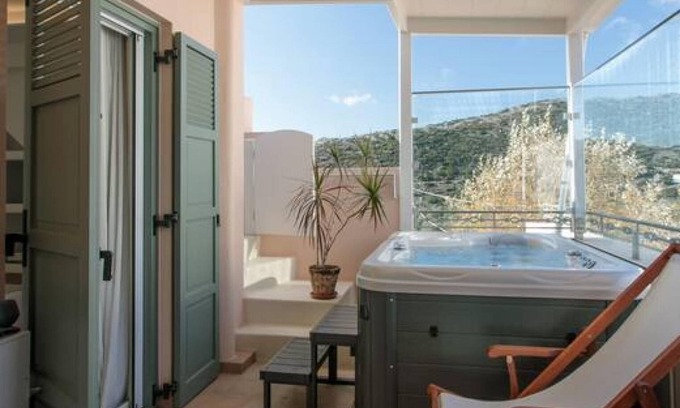 Chalkio House | Naxos Chalkion Beautiful Detsis House with jacuzzi