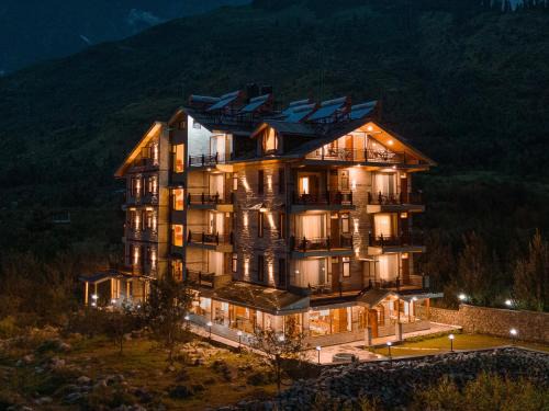 Burwa Hotel | Nazaara - A Luxe Retreat