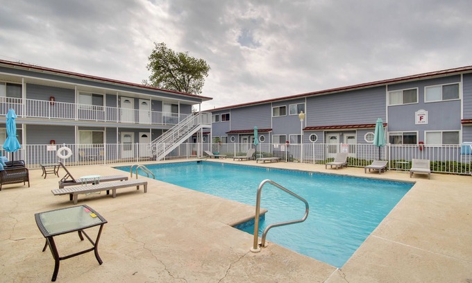 Biloxi Condo | Near Beach & Casinos: Biloxi Condo w/Pool Access