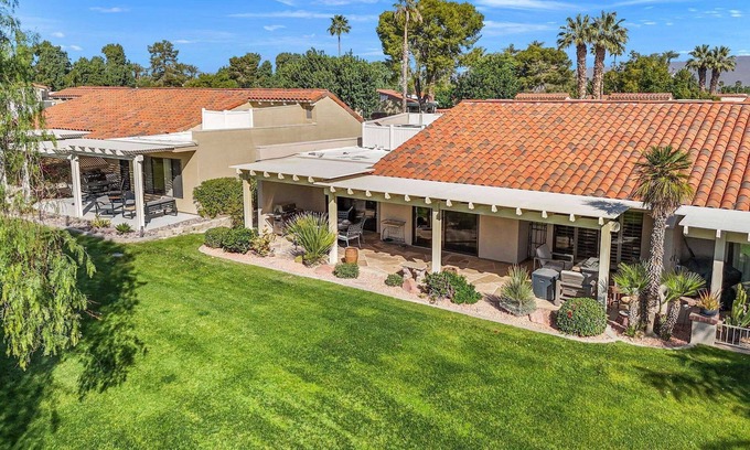 Palm Desert Condo | Near Coachella | Golf Course | Pool, Tennis & Pickleball Courts | Premier Vacation Spot