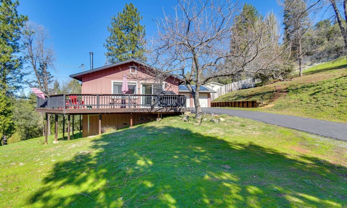 Tuolumne Cabin | Near Hiking & Fishing: Tuolumne Cabin w/Deck