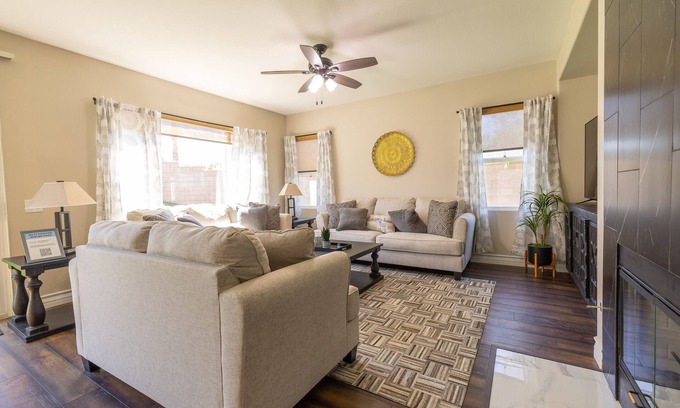 Moreno Valley House | Near Lake Perris. About 60 miles from LA/Palm Springs