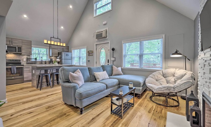 Long Pond Cabin | Near Lakes & Resorts: Pet-Friendly Long Pond Abode