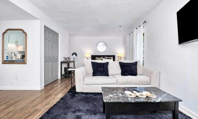 Huntsville Apartment | Near NASA and Space Center