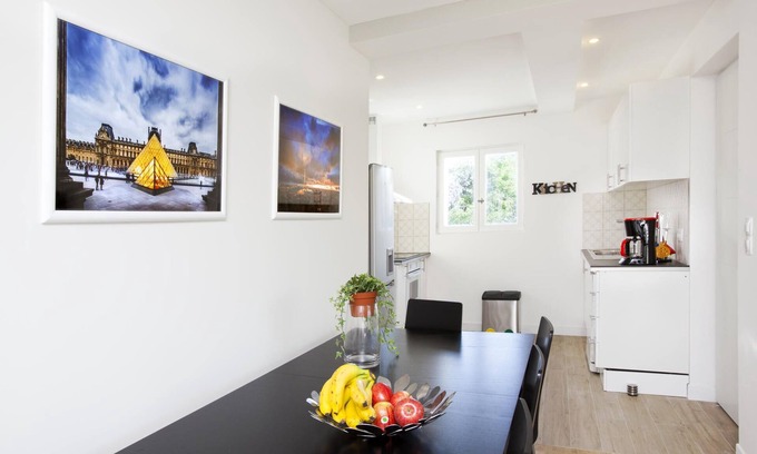 Villejuif House | Near Paris - 9bed - 5bath - parking
