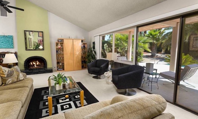 Paradise House | Near Strip, 14 Bedroom Sleeps 40, Huge Indoor/Outdoor Pools, Saunas,Jacuzzi /Spa
