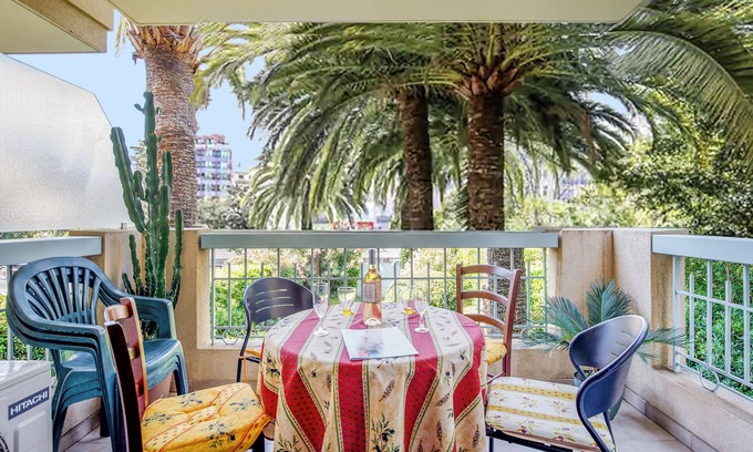 California - Pezou Apartment | Near the Croisette by foot very beautiful 2 rooms 3 stars