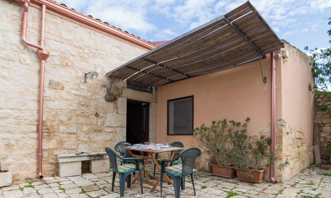 Ragusa Other | Near the sea, in a typical farmhouse surrounded by orange trees with pool, BBQ.