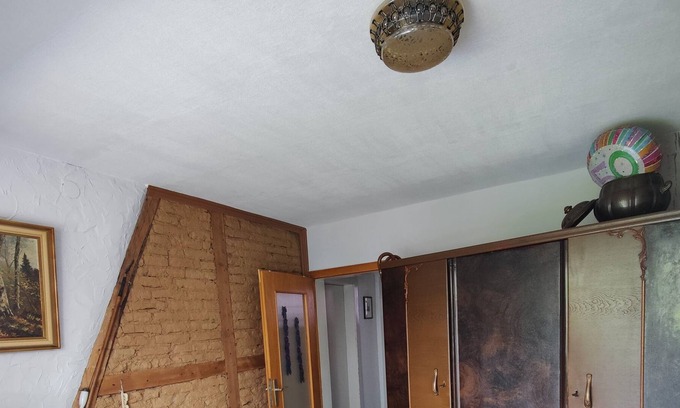 Rinteln Apartment | Near Weser Cycle Path, private room with large garden, pure relaxation