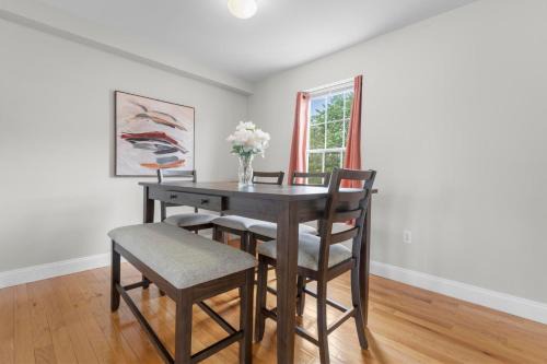 Fair Haven Apartment | Near YALE - Beautiful Waterfront Townhouse in New Haven