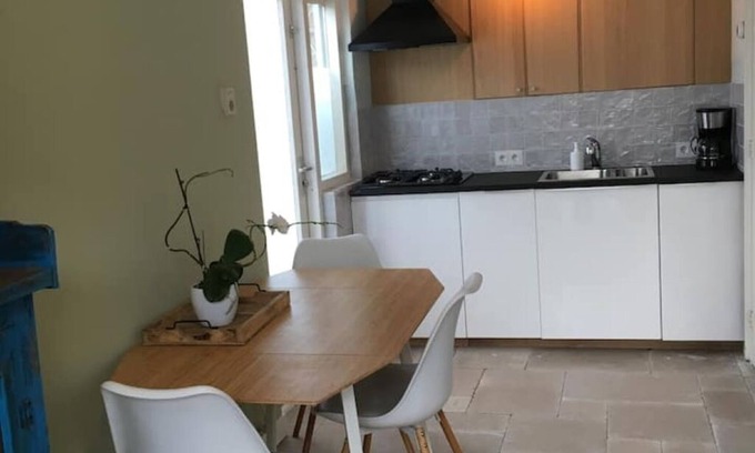 Overtoomse Sluis House | Nectar 1, Holiday home 300 meters from the beach.