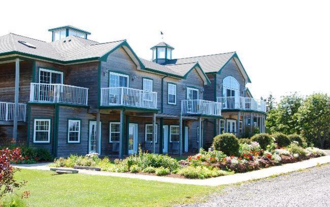 Little Pond Hotel | Ned's Landing at Spry Point