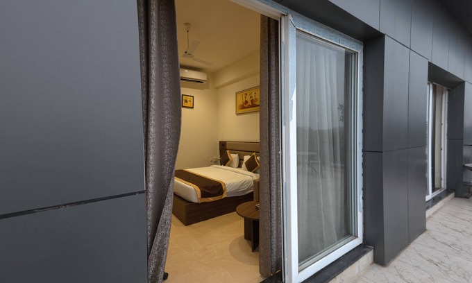 Kanpur Hotel | Neelam Orchid