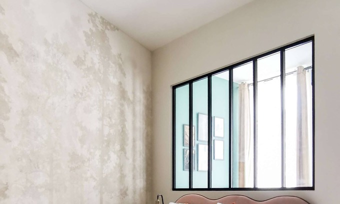 Saint-Quentin Apartment | Nef d'Or Emerald Stunning Studio