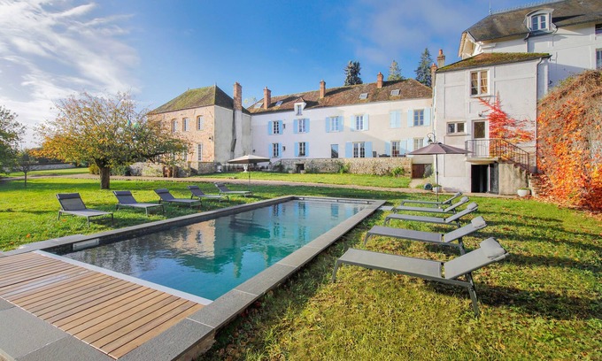 Villecerf House | Nelson House