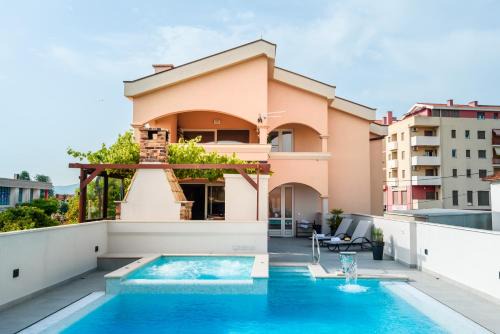 Metkovic Apartment | Neretva Valley Apartments - Heated Pool