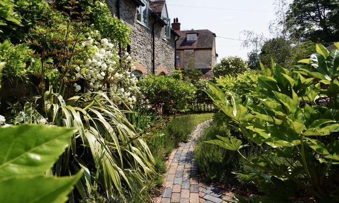 Picklescott Cottage | Nest Holiday Hideaway Dove Barn Amazing Location!