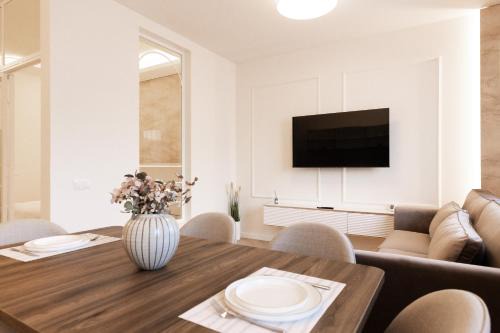 Baia Mare Apartment | Nest Inn Satin Studio