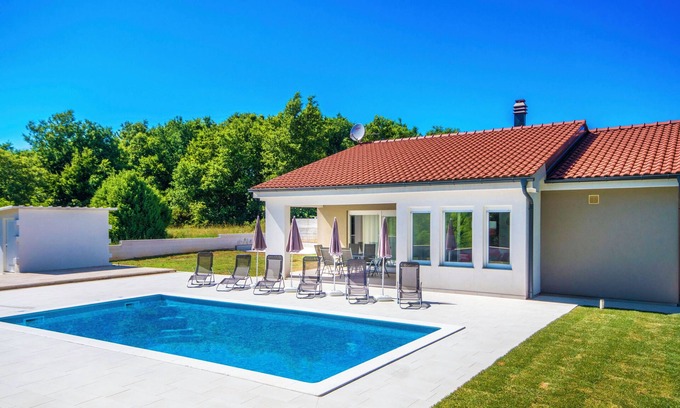 Snasici Villa | Neu! Traumvilla Inmitten der Natur 3 Schlafzimmer, 2 Bäder - für bis zu 8 Gäste