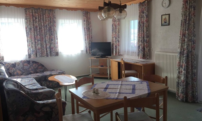 Tannheim Apartment | Neunerköpfle - guest house Reichle