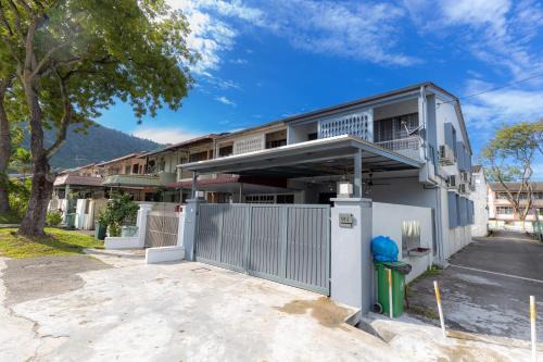 Taman Islands Glades House | -NEW- 16Px V Kids Pool n KTV n Jacuzzi n Billiard near USM n Penang Bridge