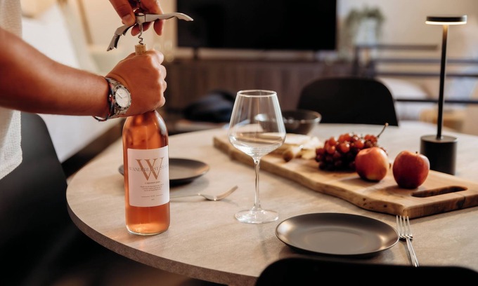 Belleville House | *New 2BR King Bed Home I Fire Pit I Backyard I BBQ I Parking I Near P.E.C.