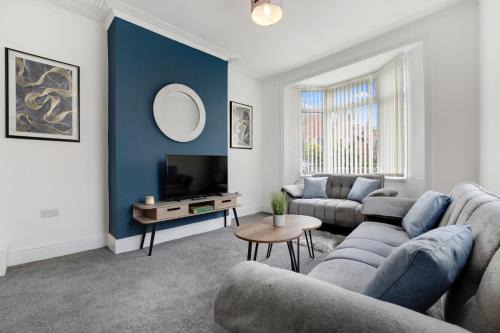 Sunderland House | NEW! 3 Bedroom Home in Sunderland by Stay With Us, Perfect for Families & Contractors, FREE WiFi!