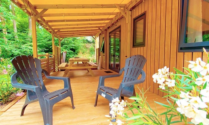 Gouvieux House | New 4-bedroom mobile home with beautiful terrace, just a stone's throw from Chantilly!