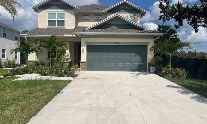 Pinellas Park House | New 5-bedroom house 12mins to downtown, 20 mins to beach, 20 min to Tampa,
