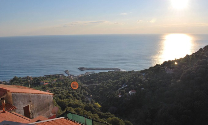 Marina di Pisciotta Apartment | NEW: air conditioning + family apartment with sea view in the Borgo of Pisciotta