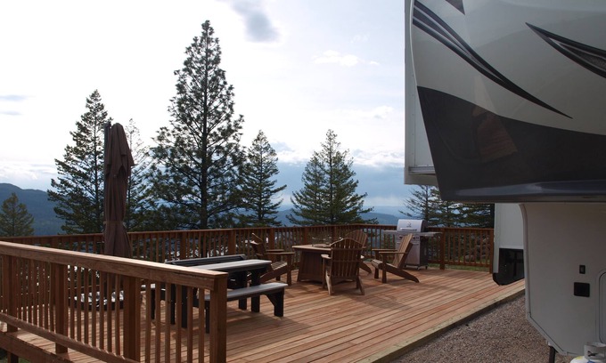 Bigfork House | NEW!! Amazing Views!! Luxury RV on the Mountain - Flathead Lake/Glacier NP