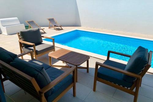 Sao Martinho do Porto Villa | New and modern 3 bedroom Villa with private heated pool near Nazaré