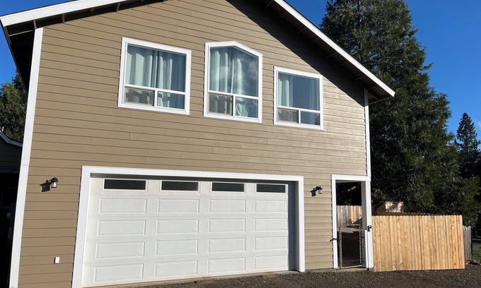 Mount Shasta Apartment | New apartment close to everything outdoors