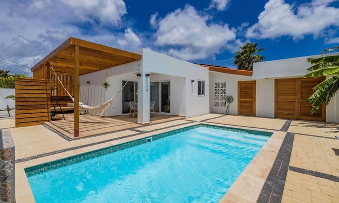 Bushiri Apartment | ✶NEW✶ Apartment & Private Pool near Eagle Beach