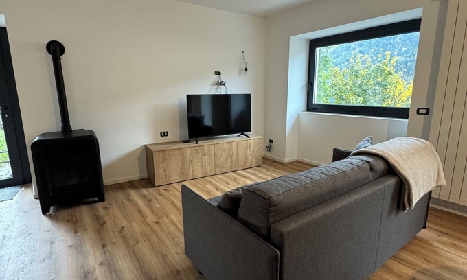 Villa Dalegno Apartment | New apartment with panoramic view for 5 people 1km from Ponte di Legno