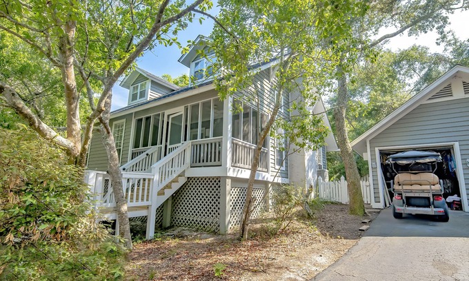 Bald Head Island Cottage | New avail alertnNo need for BHI Club Coastal magic- pool & breezy palm trees.