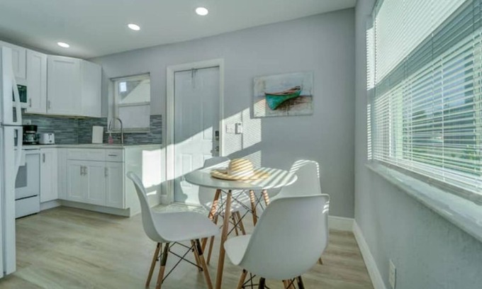 Singer Island Condo | NEW BEACH LISTING-Block To The Beach, Fishing Nearby, Surfing, Chairs