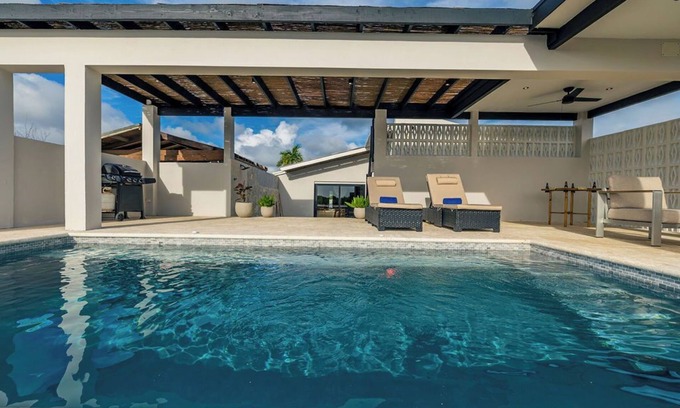 Pos Chiquito House | New BeachSide 3BR w/Private Pool Ocean View